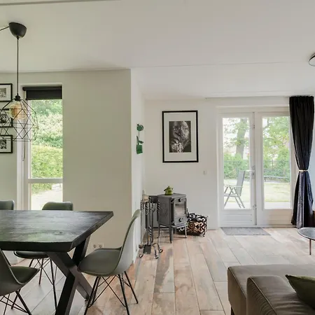 Het Huys Mooi Luxe En Laadpaal